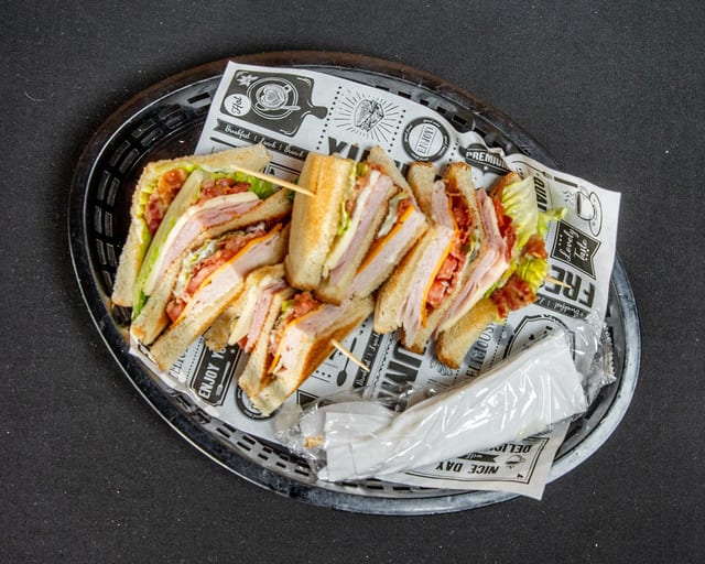 Club Jeff Sandwich Meal.