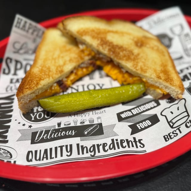 Jalapeño Popper Grilled Cheese Meal.