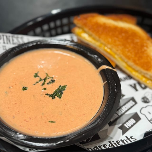 $7 Soup Special.
